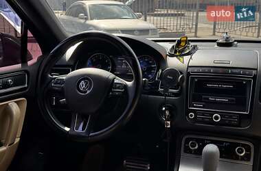 Внедорожник / Кроссовер Volkswagen Touareg 2015 в 