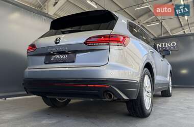 Позашляховик / Кросовер Volkswagen Touareg 2021 в 