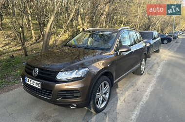 Внедорожник / Кроссовер Volkswagen Touareg 2011 в Киеве