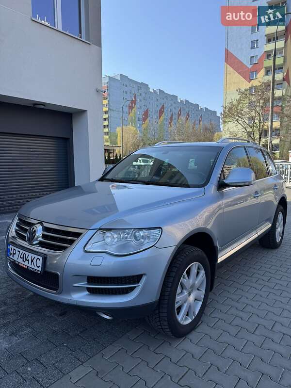 Внедорожник / Кроссовер Volkswagen Touareg 2007 в 