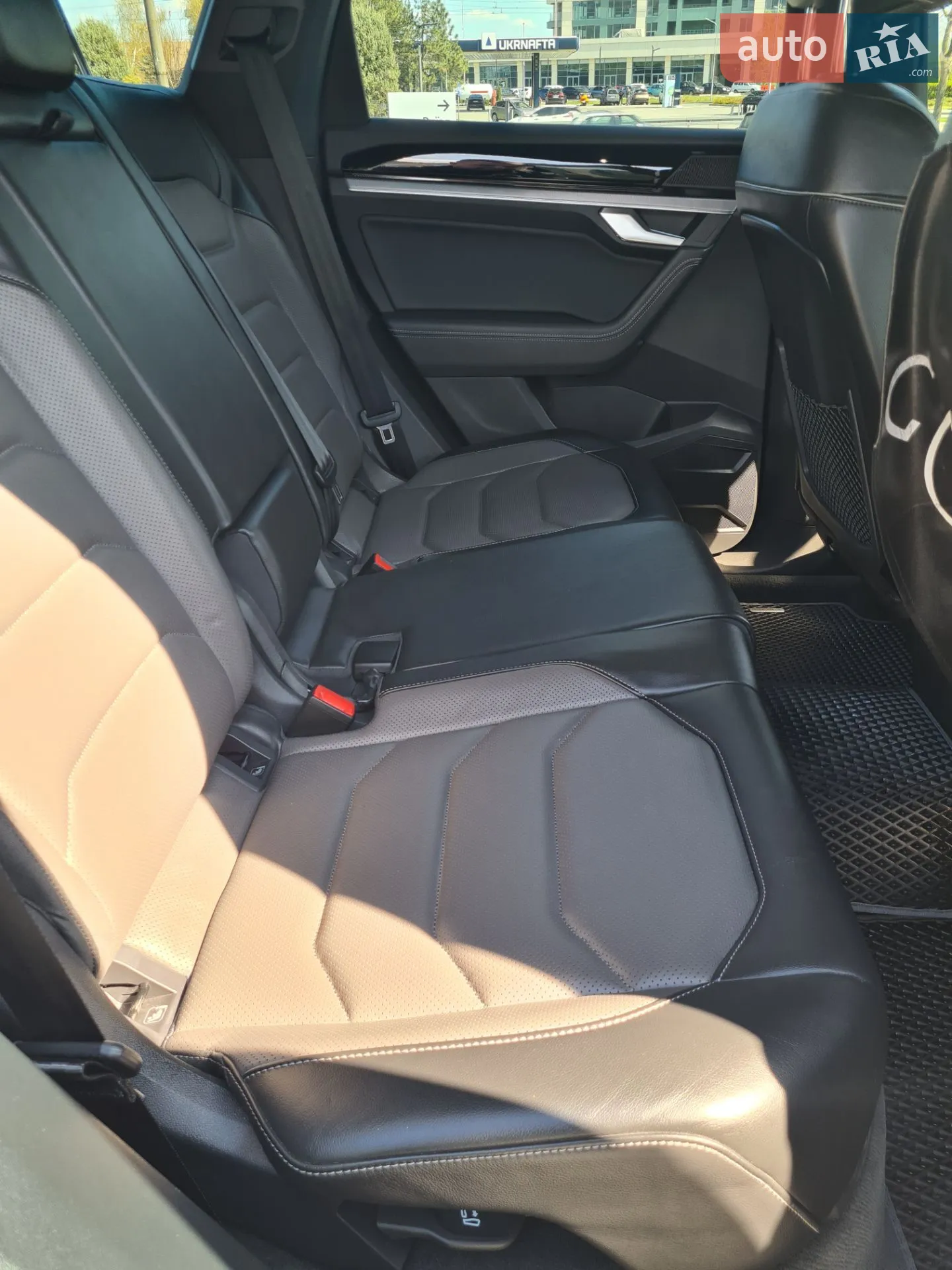 2020 Volkswagen Touareg - мініатюра 17