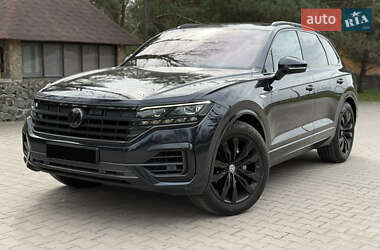 Позашляховик / Кросовер Volkswagen Touareg 2018 в 