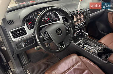 Внедорожник / Кроссовер Volkswagen Touareg 2016 в 
