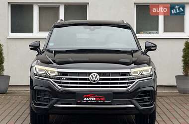 Позашляховик / Кросовер Volkswagen Touareg 2018 в 