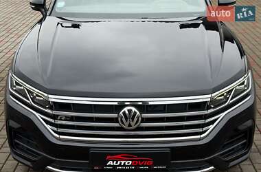 Позашляховик / Кросовер Volkswagen Touareg 2018 в 
