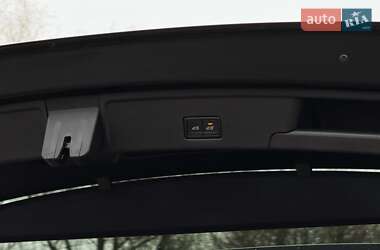 Позашляховик / Кросовер Volkswagen Touareg 2018 в 
