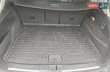 Позашляховик / Кросовер Volkswagen Touareg 2012 в 