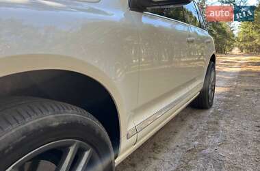 Внедорожник / Кроссовер Volkswagen Touareg 2008 в 