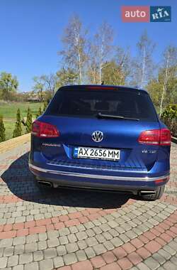 Внедорожник / Кроссовер Volkswagen Touareg 2015 в 