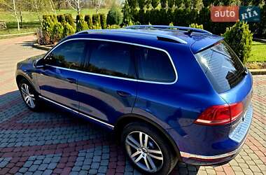 Внедорожник / Кроссовер Volkswagen Touareg 2015 в 