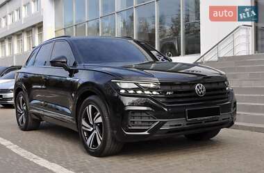 Внедорожник / Кроссовер Volkswagen Touareg 2020 в 