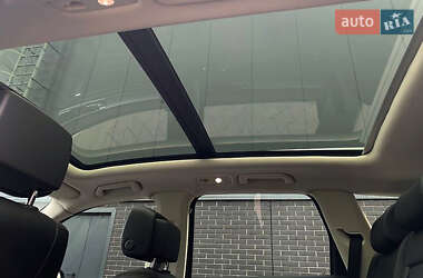 Внедорожник / Кроссовер Volkswagen Touareg 2017 в 