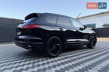 Позашляховик / Кросовер Volkswagen Touareg 2023 в 