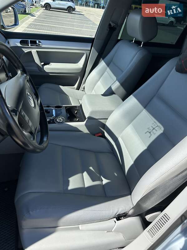 Внедорожник / Кроссовер Volkswagen Touareg 2006 в Киеве фото 27 Внедорожник / Кроссовер Volkswagen Touareg 2006 в Киеве