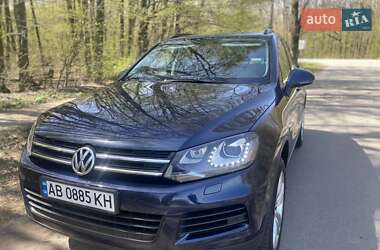 Позашляховик / Кросовер Volkswagen Touareg 2013 в 