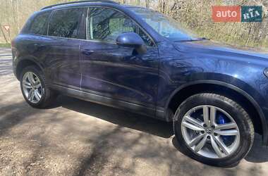 Позашляховик / Кросовер Volkswagen Touareg 2013 в 