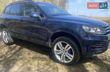 Позашляховик / Кросовер Volkswagen Touareg 2013 в 