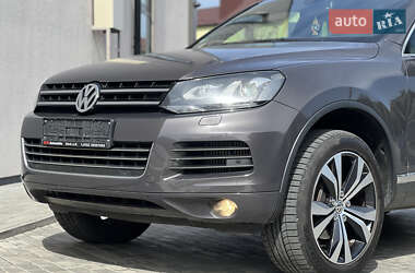Внедорожник / Кроссовер Volkswagen Touareg 2012 в 