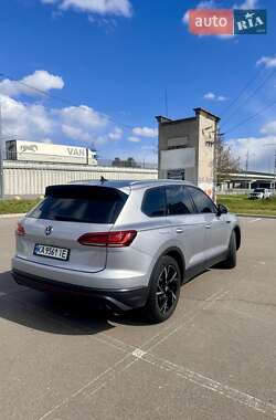 Внедорожник / Кроссовер Volkswagen Touareg 2021 в 