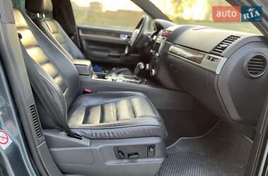 Позашляховик / Кросовер Volkswagen Touareg 2005 в 