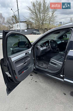 Позашляховик / Кросовер Volkswagen Touareg 2008 в 