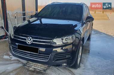 Внедорожник / Кроссовер Volkswagen Touareg 2011 в 