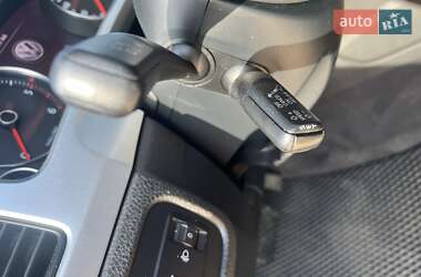 Внедорожник / Кроссовер Volkswagen Touareg 2012 в 