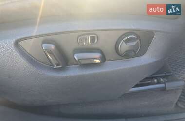 Внедорожник / Кроссовер Volkswagen Touareg 2012 в 