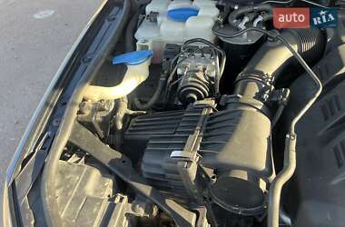 Внедорожник / Кроссовер Volkswagen Touareg 2012 в 