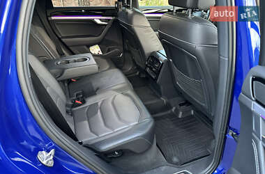 Внедорожник / Кроссовер Volkswagen Touareg 2021 в 