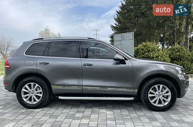 Внедорожник / Кроссовер Volkswagen Touareg 2011 в 