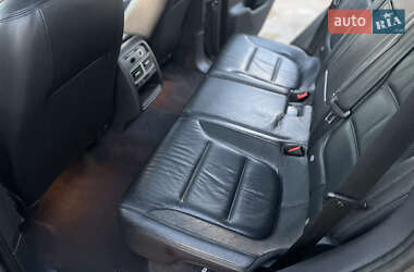 Внедорожник / Кроссовер Volkswagen Touareg 2011 в 