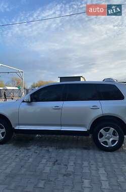 Внедорожник / Кроссовер Volkswagen Touareg 2007 в 