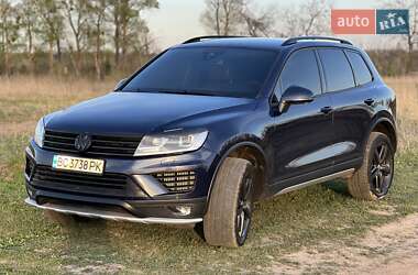 Внедорожник / Кроссовер Volkswagen Touareg 2012 в 