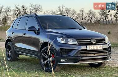 Внедорожник / Кроссовер Volkswagen Touareg 2012 в 