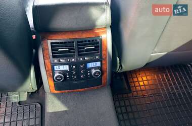 Внедорожник / Кроссовер Volkswagen Touareg 2006 в 