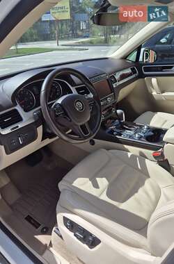 Позашляховик / Кросовер Volkswagen Touareg 2017 в 