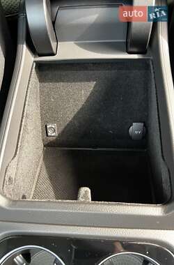 Внедорожник / Кроссовер Volkswagen Touareg 2012 в 