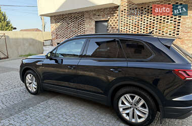 Позашляховик / Кросовер Volkswagen Touareg 2019 в 