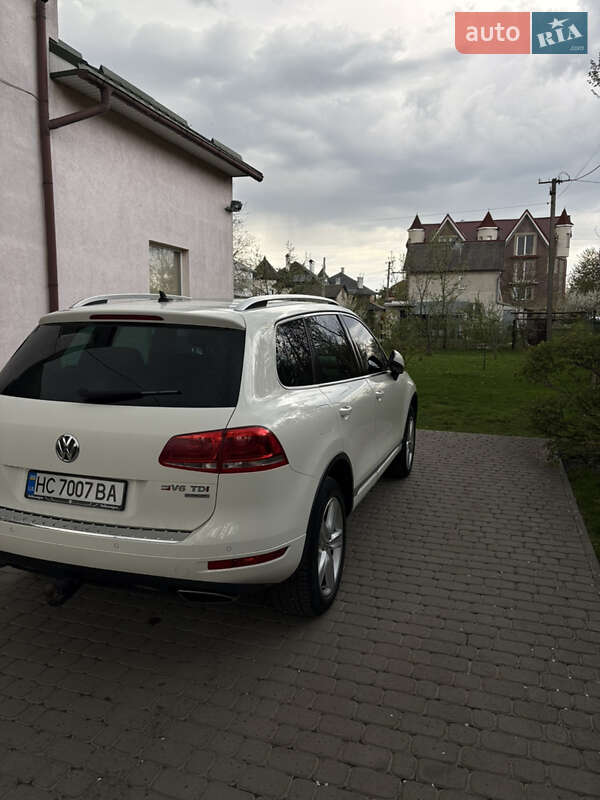 Позашляховик / Кросовер Volkswagen Touareg 2011 в Львові