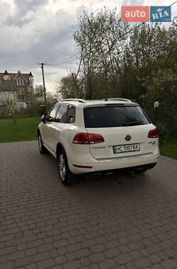 Внедорожник / Кроссовер Volkswagen Touareg 2011 в 