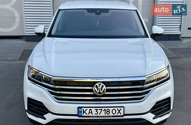 Позашляховик / Кросовер Volkswagen Touareg 2019 в 