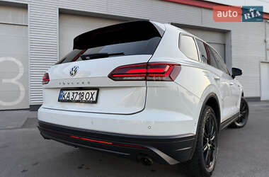 Позашляховик / Кросовер Volkswagen Touareg 2019 в 