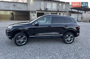 Внедорожник / Кроссовер Volkswagen Touareg 2015 в 