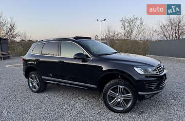 Внедорожник / Кроссовер Volkswagen Touareg 2015 в 