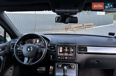 Внедорожник / Кроссовер Volkswagen Touareg 2015 в 