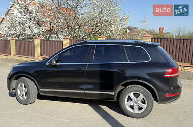 Позашляховик / Кросовер Volkswagen Touareg 2012 в 