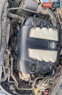 Внедорожник / Кроссовер Volkswagen Touareg 2007 в 