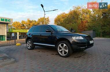 Позашляховик / Кросовер Volkswagen Touareg 2003 в 