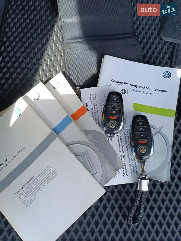 Внедорожник / Кроссовер Volkswagen Touareg 2011 в Днепре документ